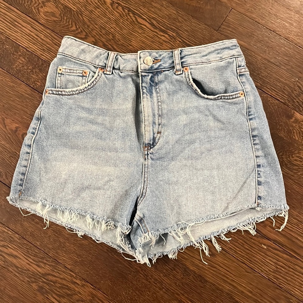 Top Shop shorts mom cut off denim shorts size 6 tall